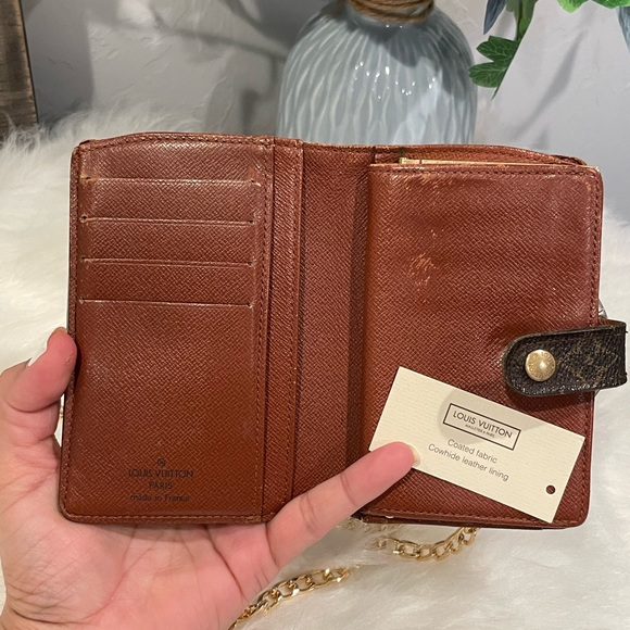 Authentic Louis Vuitton Kisslock Wallet On A Chain | MI1010 - Picture 5 of 16